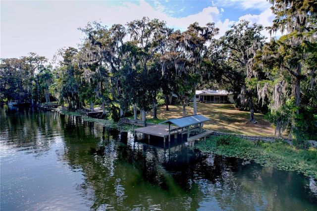 1601 N RIVERHILLS DRIVE, Temple Terrace, FL 33617