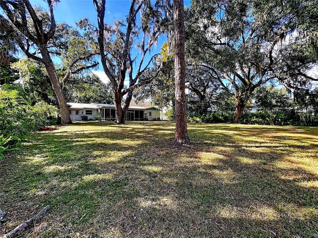 1601 N RIVERHILLS DRIVE, Temple Terrace, FL 33617