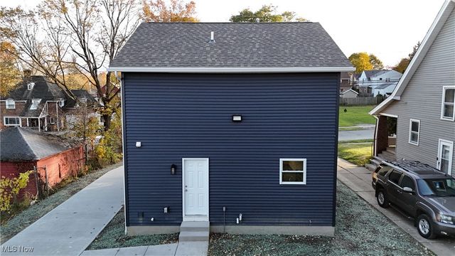 210 Granada Avenue, Youngstown, OH 44504