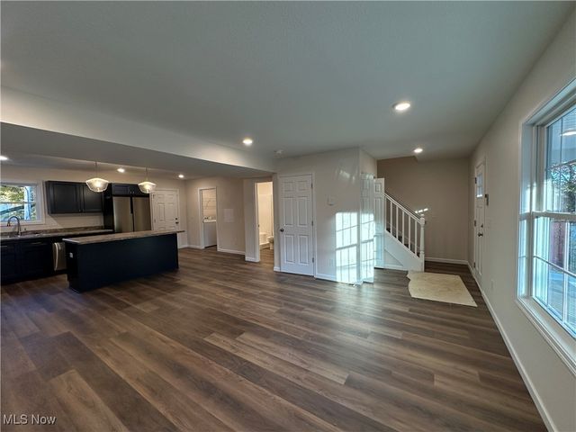 210 Granada Avenue, Youngstown, OH 44504