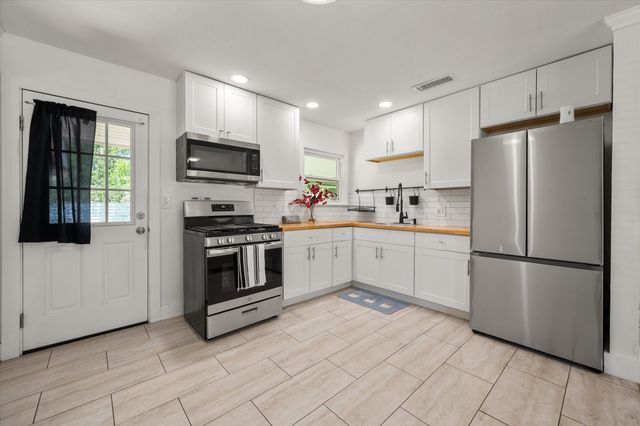 7428 Mohawk Avenue, Fort Worth, TX 76116