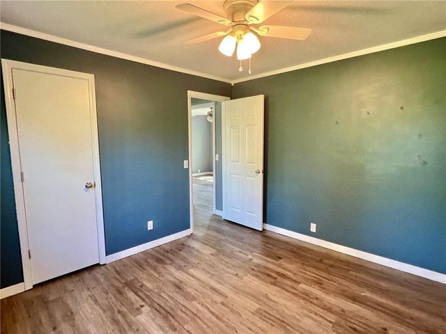 101 S 9th Terrace, Odessa, MO 64076