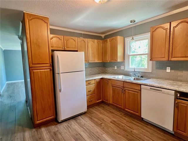 101 S 9th Terrace, Odessa, MO 64076