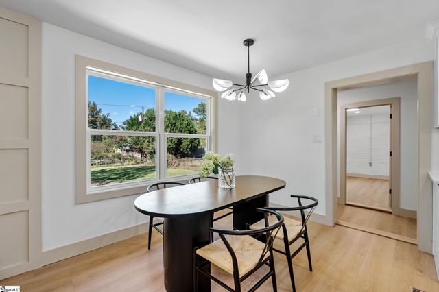 207 Oakmont Drive, Boiling Springs, SC 29316