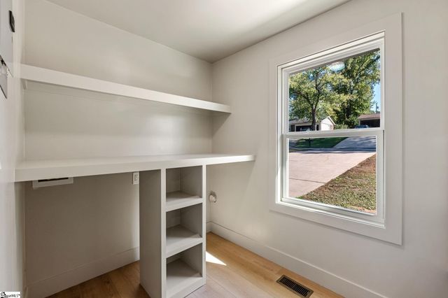 207 Oakmont Drive, Boiling Springs, SC 29316