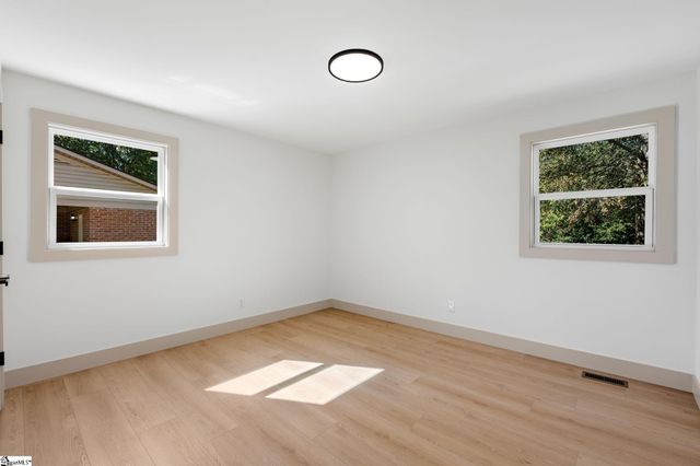 207 Oakmont Drive, Boiling Springs, SC 29316