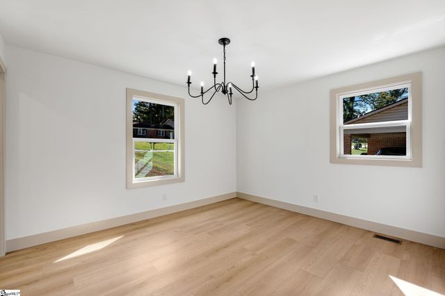 207 Oakmont Drive, Boiling Springs, SC 29316