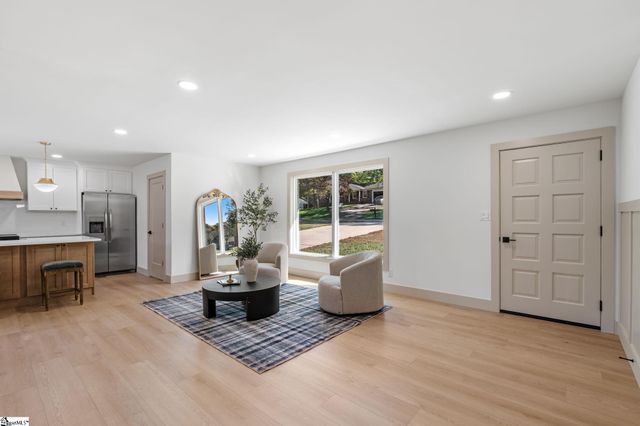 207 Oakmont Drive, Boiling Springs, SC 29316