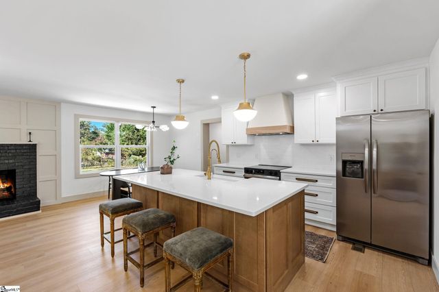 207 Oakmont Drive, Boiling Springs, SC 29316