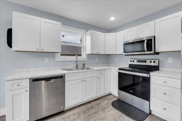829 Luttrell Ave, Smithville, TN 37166