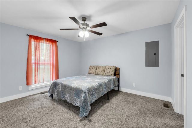 829 Luttrell Ave, Smithville, TN 37166