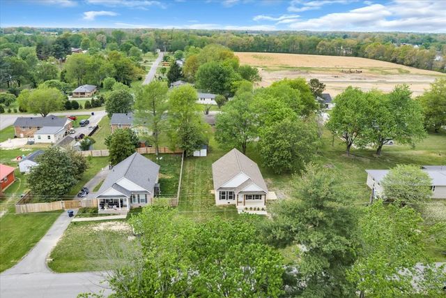 829 Luttrell Ave, Smithville, TN 37166