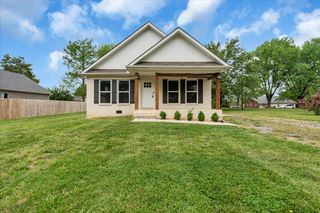 829 Luttrell Ave, Smithville, TN 37166