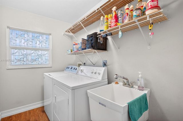 432 NE 18th Ave, Cape Coral, FL 33909