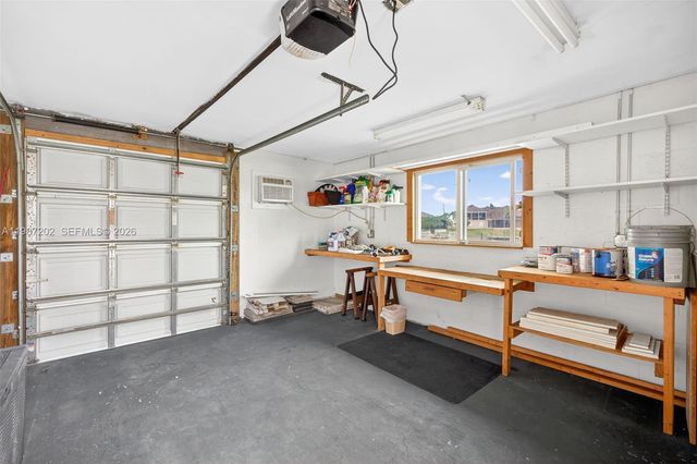 432 NE 18th Ave, Cape Coral, FL 33909