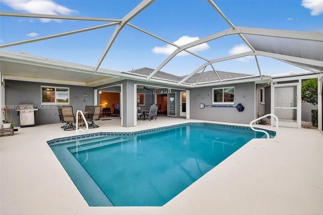 432 NE 18th Ave, Cape Coral, FL 33909