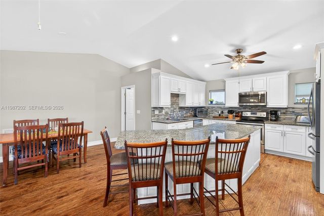 432 NE 18th Ave, Cape Coral, FL 33909