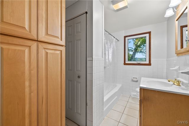 48 Bayberry Circle, Clay, NY 13090