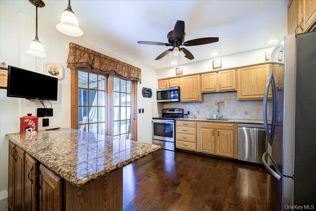 52 Woodland Road, Highland Mills, NY 10930