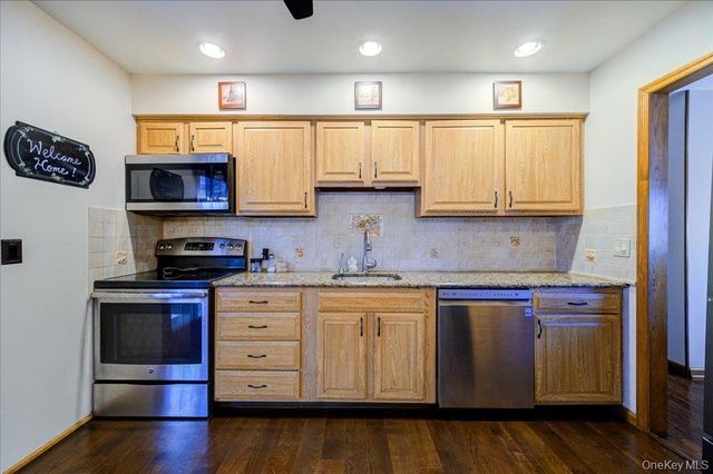 52 Woodland Road, Highland Mills, NY 10930