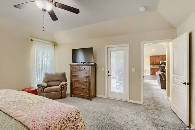 2262 SUN CHASE BLVD, New Braunfels, TX 78130