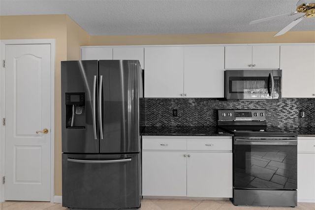 13 S ENCLAVE POINT S, Homosassa, FL 34446