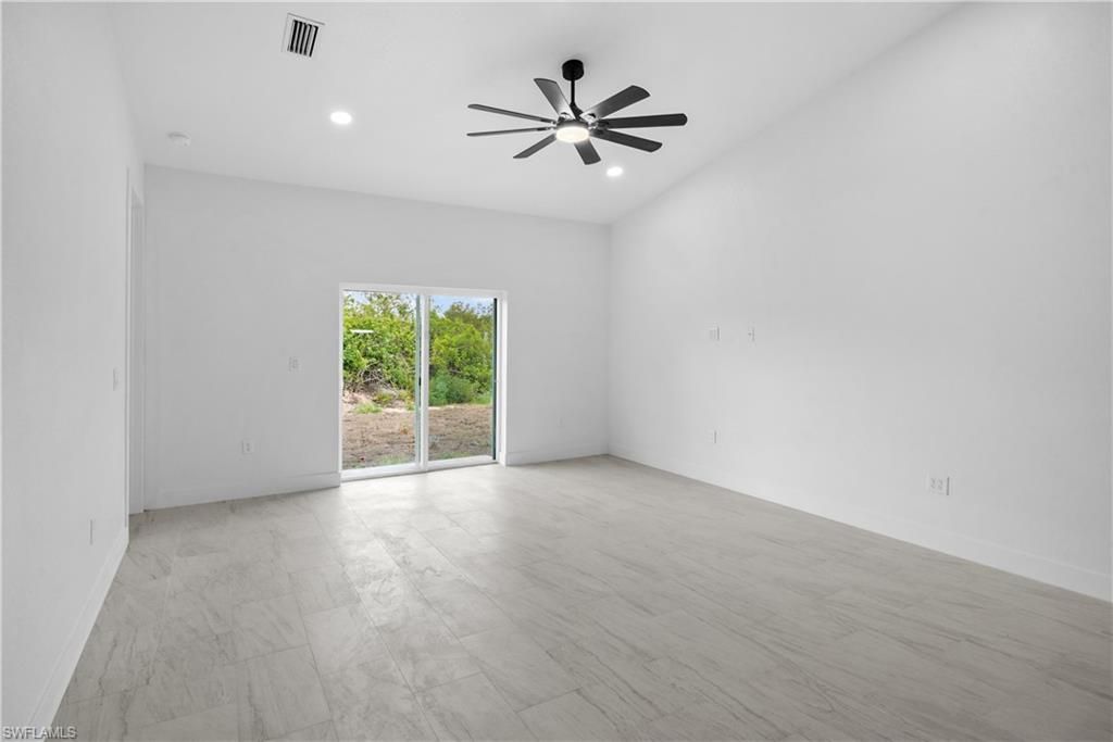 634 Knapp ST, LEHIGH ACRES, FL 33974 — photo 2