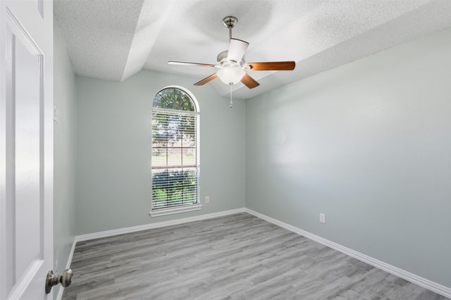 1309 Oak Harbor Boulevard, Azle, TX 76020