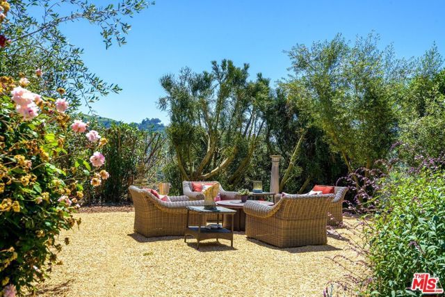 7200 Casitas Pass Road, Carpinteria, CA 93013