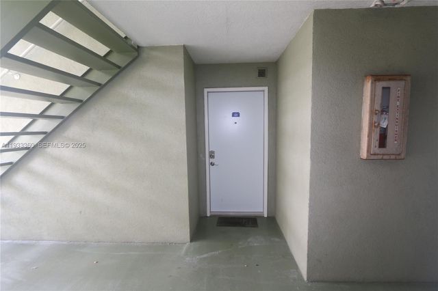 10755 SW 108th Ave 105, Miami, FL 33176