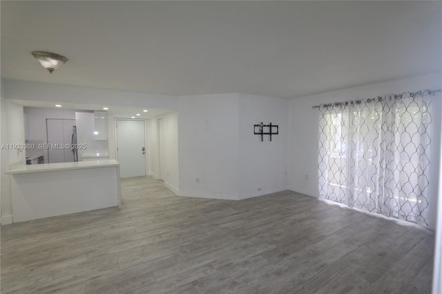 10755 SW 108th Ave 105, Miami, FL 33176