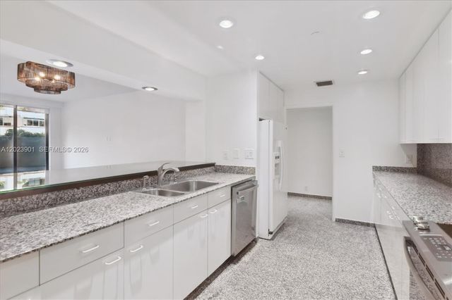 151 Crandon Blvd 120, Key Biscayne, FL 33149