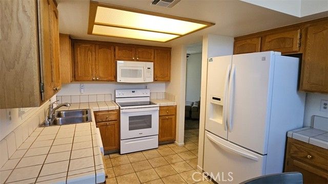 11620 Locust Lane, Apple Valley, CA 92308