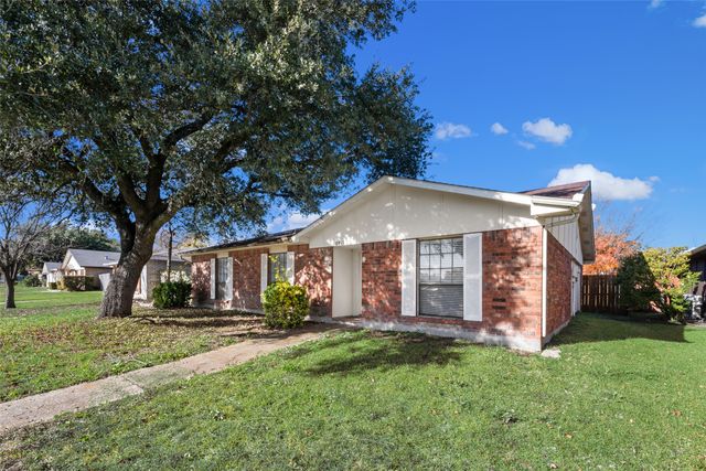 8817 Vernon Drive, Rowlett, TX 75088