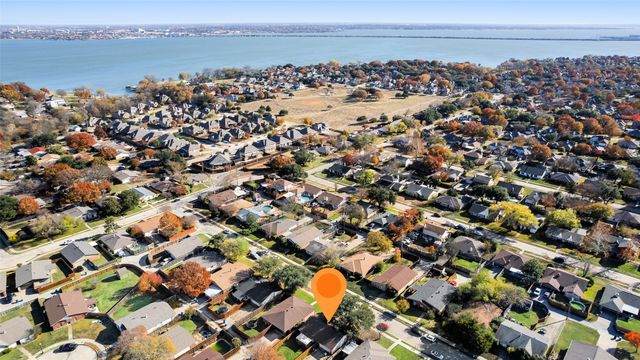 8817 Vernon Drive, Rowlett, TX 75088