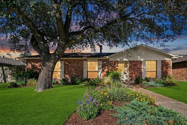 8817 Vernon Drive, Rowlett, TX 75088