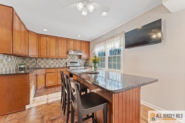 619 Van Liew Court, Hillsborough, NJ 08844