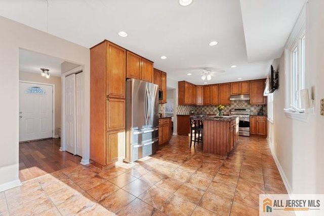 619 Van Liew Court, Hillsborough, NJ 08844