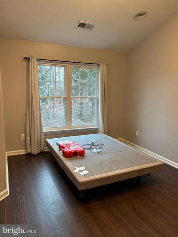 11912 BENTON LAKE RD, Bristow, VA 20136