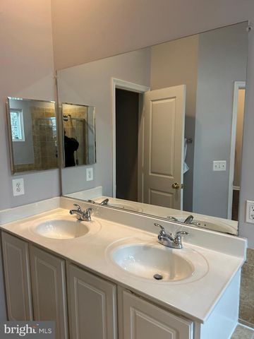 11912 BENTON LAKE RD, Bristow, VA 20136