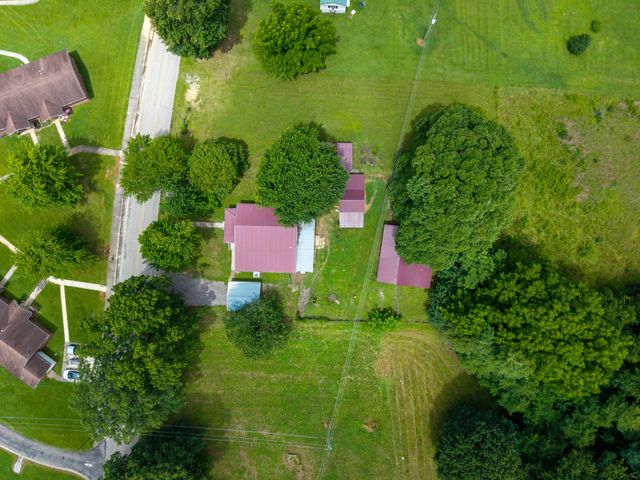 456 Billingsley St, Spencer, TN 38585