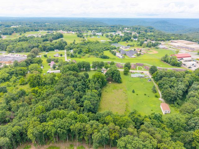 456 Billingsley St, Spencer, TN 38585