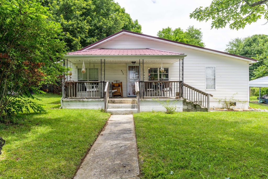 456 Billingsley St, Spencer, TN 38585