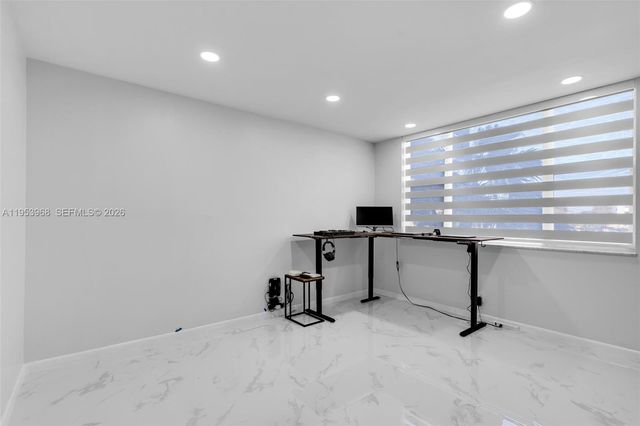 3800 Hillcrest Dr 203 203, Hollywood, FL 33021