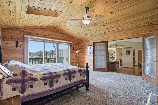 2745 Lari Court, West Bloomfield, MI 48324