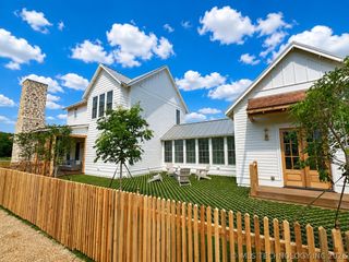 62 Hill Street, Carlton Landing, OK 74432