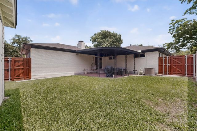 5822 Enchanted Lane, Dallas, TX 75227