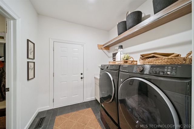 9902 N 186th East Court, Owasso, OK 74055