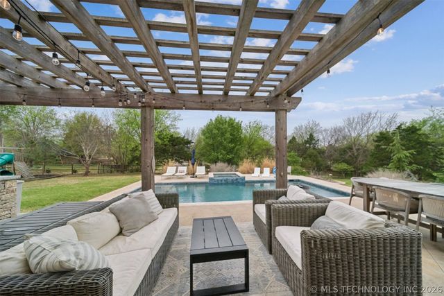 9902 N 186th East Court, Owasso, OK 74055