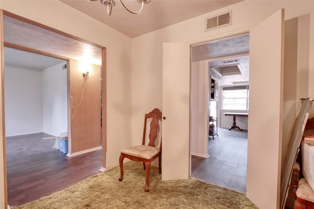 327 Penguin Drive, Dallas, TX 75241